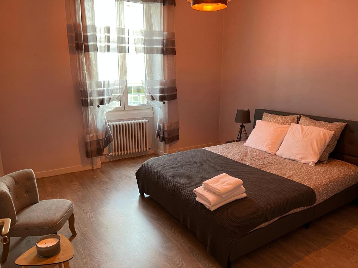 Appartement T4 70M2 - Meuble - Centre Ville - Proche Thermes Lons-le-Saunier Exterior foto