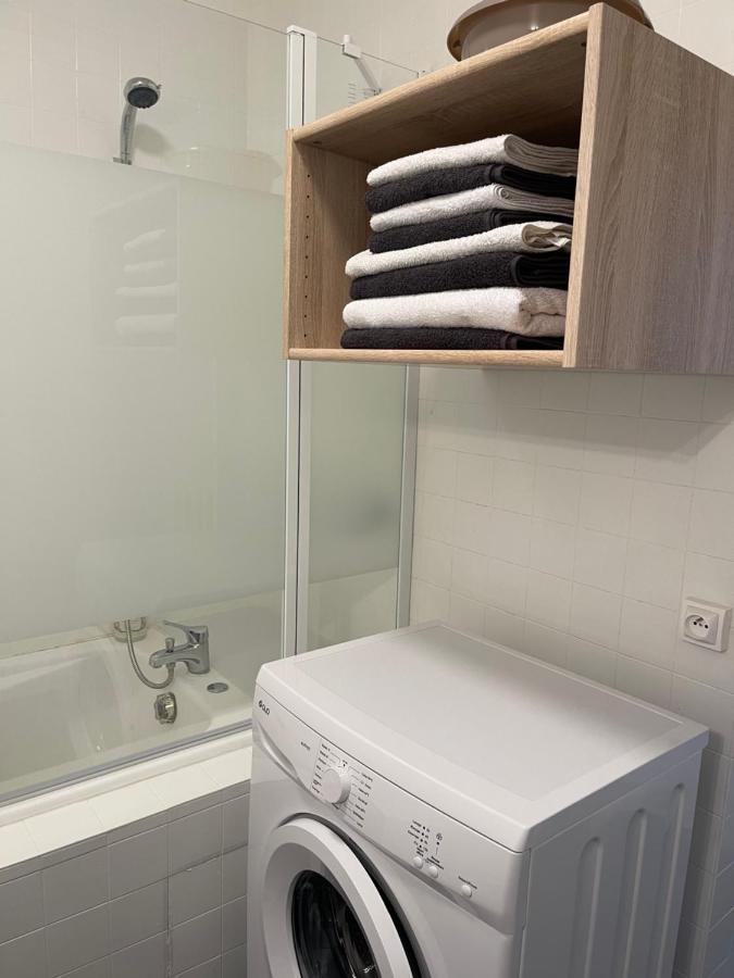 Appartement T4 70M2 - Meuble - Centre Ville - Proche Thermes Lons-le-Saunier Exterior foto